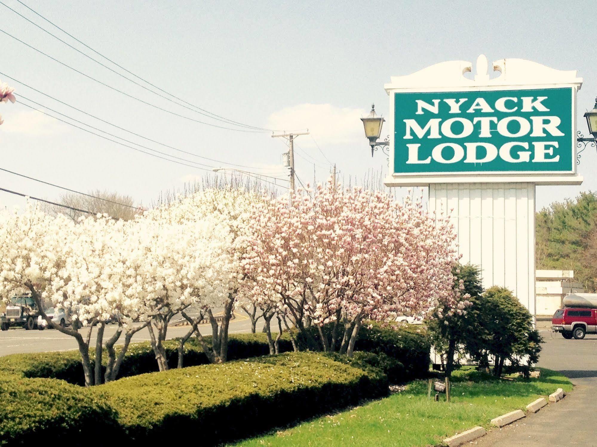 Tappan Zee Hotel West Nyack Eksteriør billede