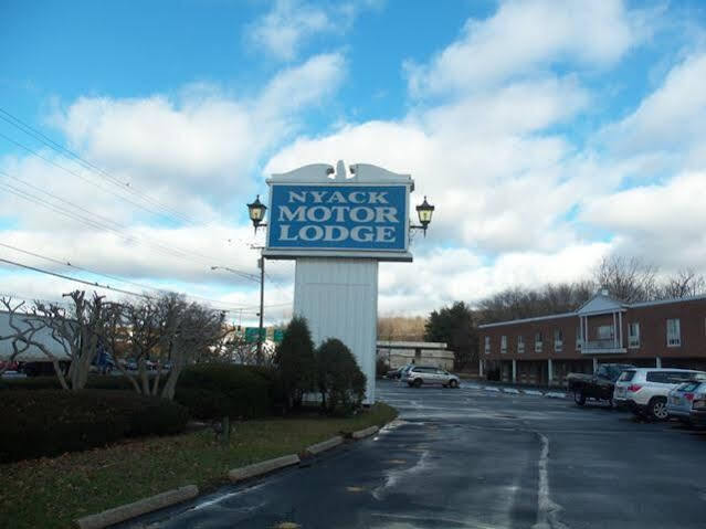 Tappan Zee Hotel West Nyack Eksteriør billede